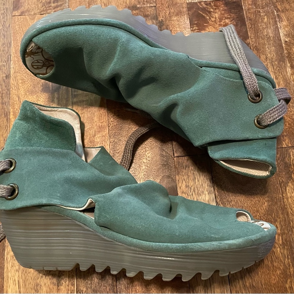 Fly London Women’s Shoes Turquoise Size 40 (9 or 9.5)